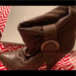 Jessica Simpson boots